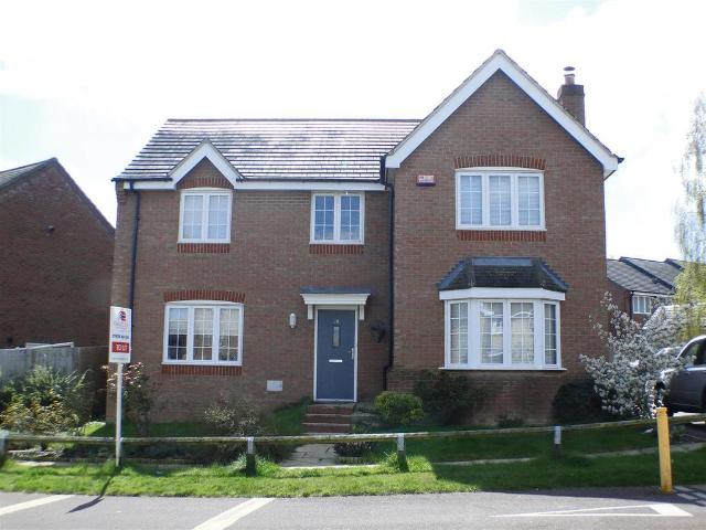House for rent in Oakhill, Shenley Church End