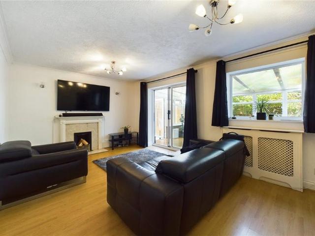 House for rent in Perryfields, West Sussex