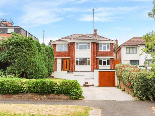 House for rent in Abbey End, Green Close