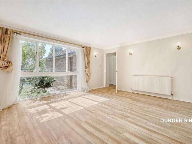 House for rent in Harold Hill, Greater London