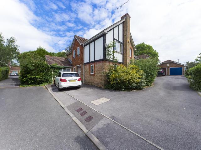 House for rent in Northwood, Greater London
