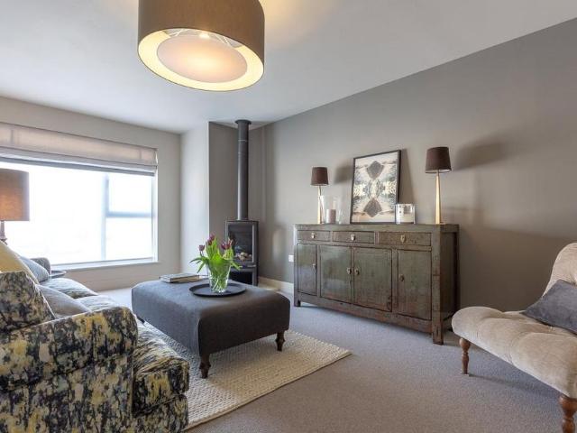 House for rent in Ewens Farm, Golden Valley