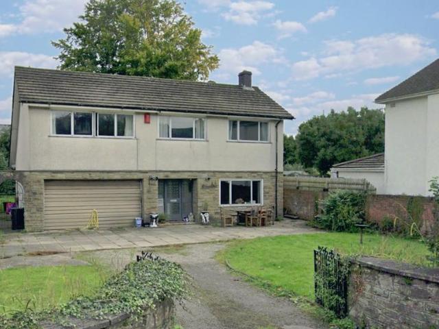 House for rent in Llanbadoc, Wales