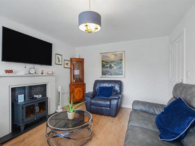 House for rent in Caldermill, East Midlands