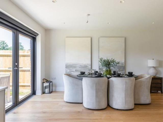 House for rent in Alford Gardens, Waverley