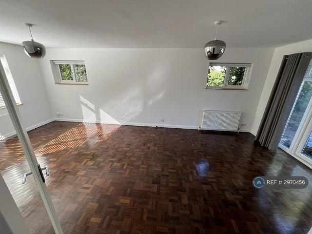 House for rent in Blackhills, Surrey