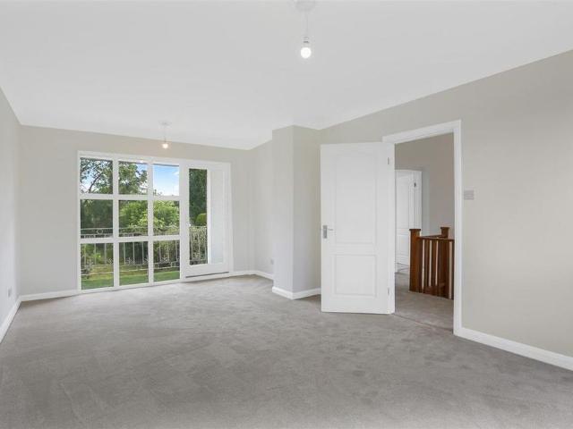 House for rent in The Wrythe, Greater London