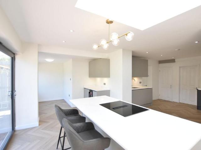 House for rent in Pachesham Park, Surrey