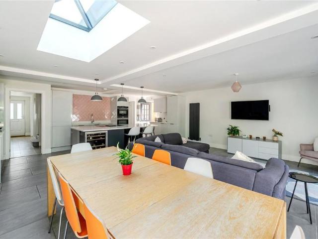 House for rent in Sunningdale, Windsor and Maidenhead