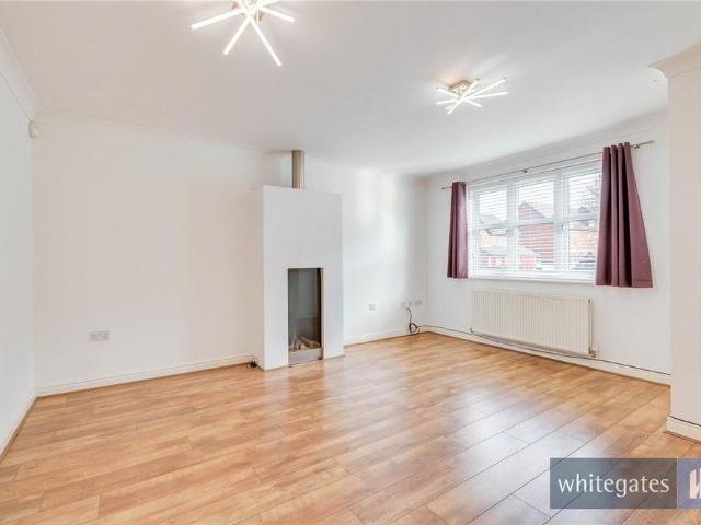 House for rent in Halewood Green, Halewood