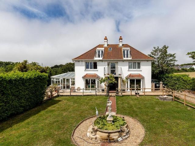 House for rent in Denham, Gerrards Cross and Chalfonts Community Board, Chalfont St. Peter