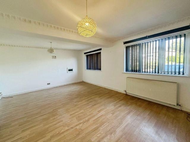House for rent in Besses o' th' Barn, Bury