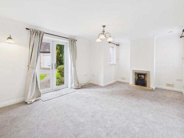 House for rent in Chilvers Coton, Camp Hill