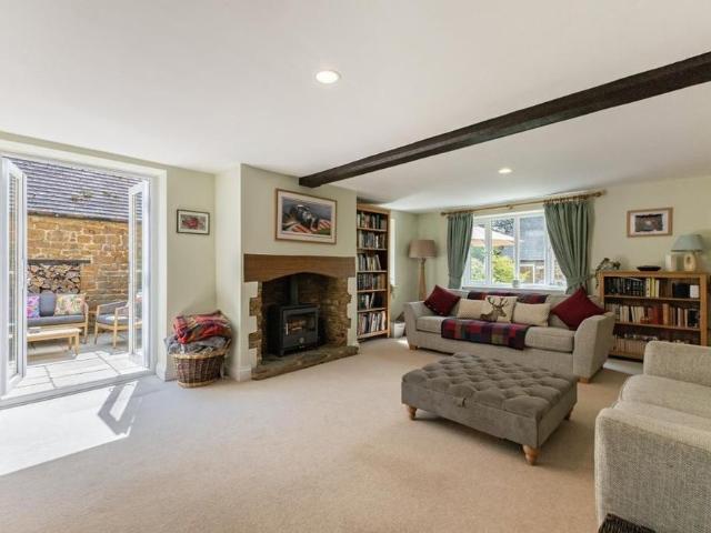House for rent in Chipping Warden, Northamptonshire
