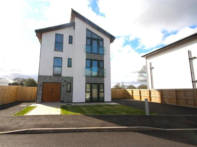 House for rent in Cuerden Green, Firbank