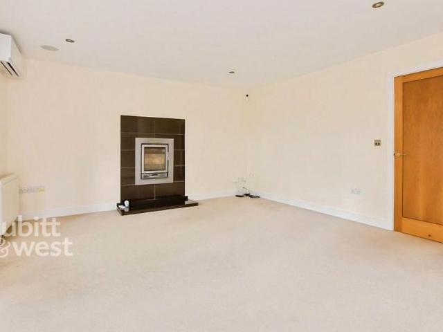 House for rent in Horsham, West Sussex