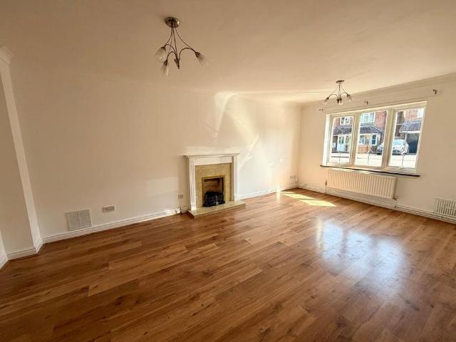 House for rent in Ladygrove, Berrick Salome