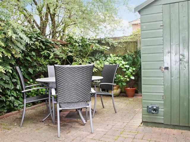 House for rent in Perryfields, West Sussex