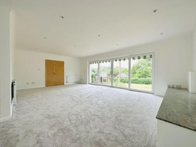 House for rent in Woodcote, Epsom