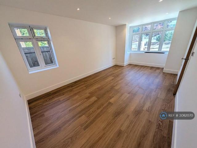 House for rent in Tadworth, Reigate and Banstead