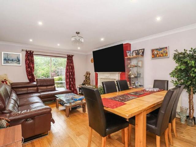 House for rent in Pouchen End, Hertfordshire