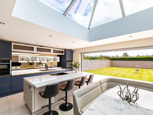 House for rent in Hough Green, Two Mills