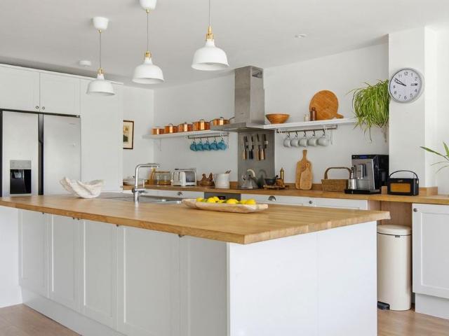 House for rent in Cranbourne, Winkfield