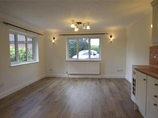 House for rent in Caldecott, Dromore