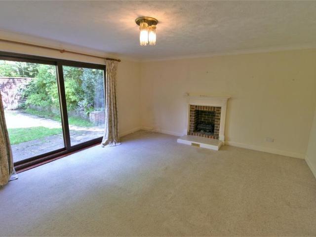 House for rent in Fole, Surrey