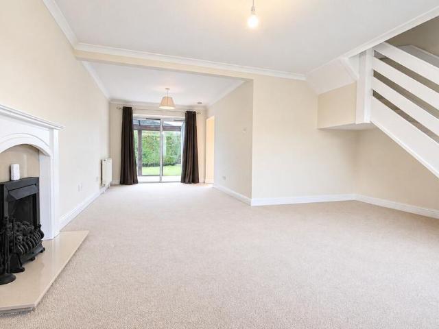 House for rent in Gosford, Evershot