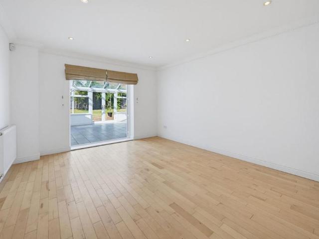 House for rent in Falcon Lodge, Wales