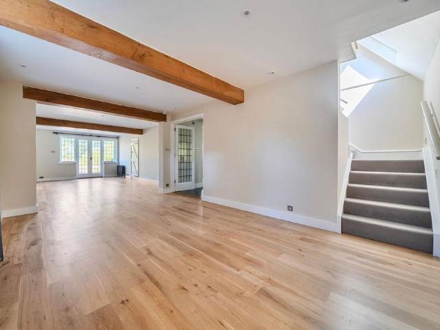 House for rent in Chiddingfold, Waverley