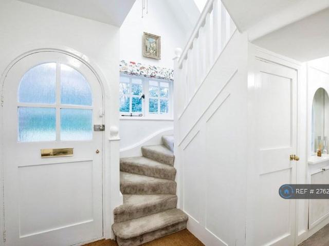 House for rent in Beaconsfield, Forty Green
