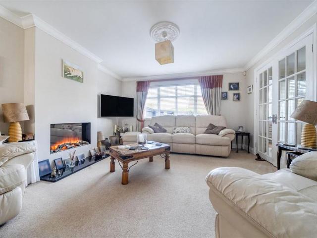 House for rent in Felpham, Arun