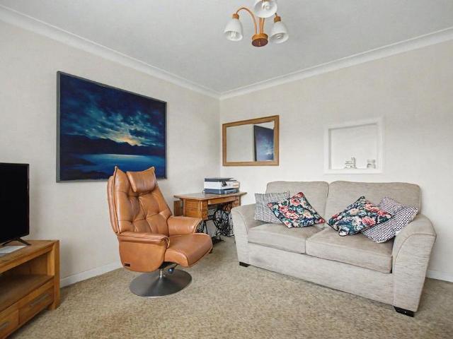 House for rent in Kilwinning, Scotland