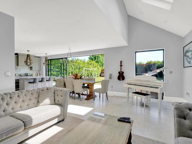 House for rent in Blackhills, Surrey