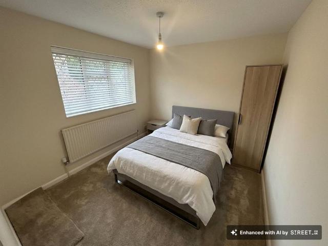 House for rent in Beaconsfield, Forty Green