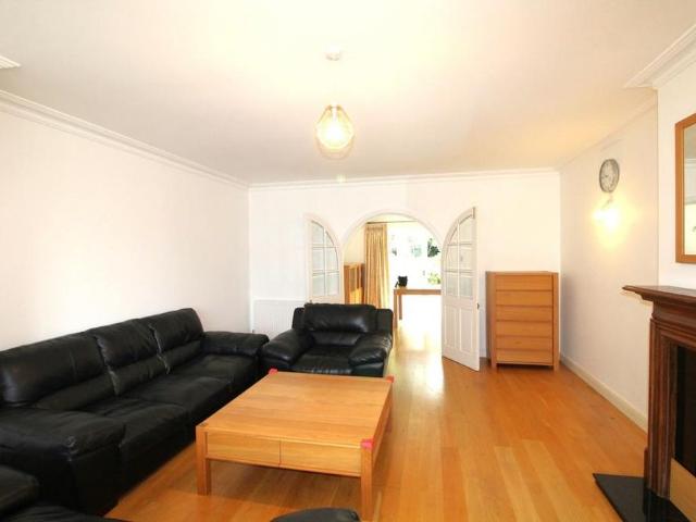 House for rent in Hutton, Navestock Side