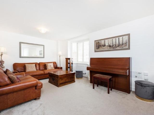 House for rent in Bushey, Hertsmere