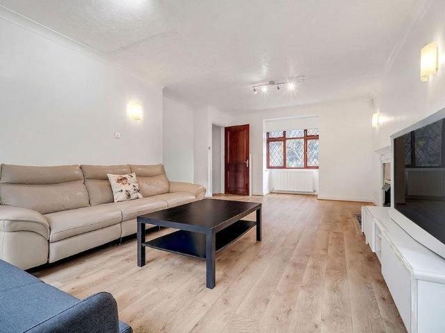 House for rent in Claygate, Elmbridge