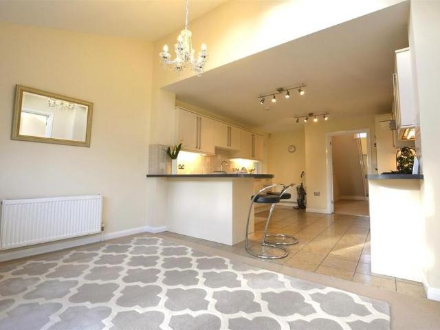 House for rent in Navestock Side, Essex