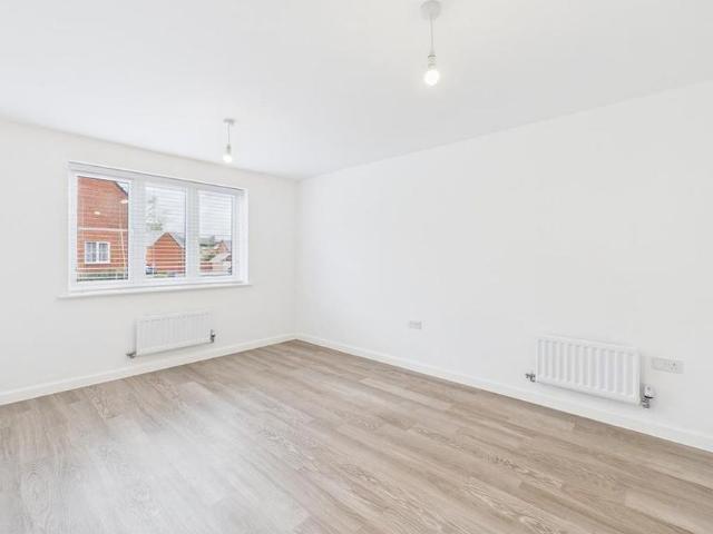 House for rent in Park Hill, Green Close