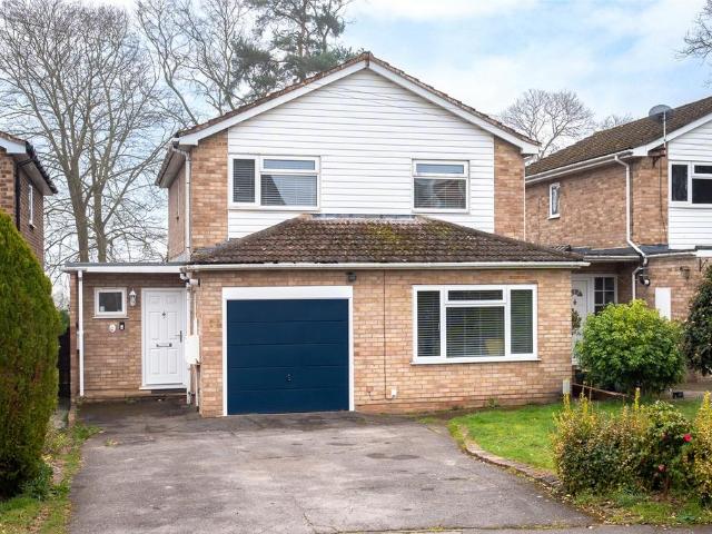 House for rent in Little Sandhurst