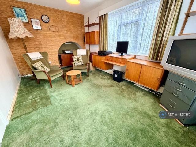 House for rent in Spring Park, Luton