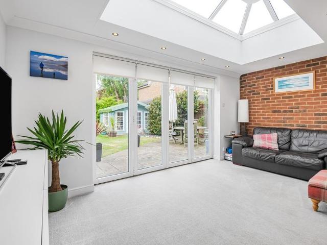 House for rent in Oaklands, Fretherne