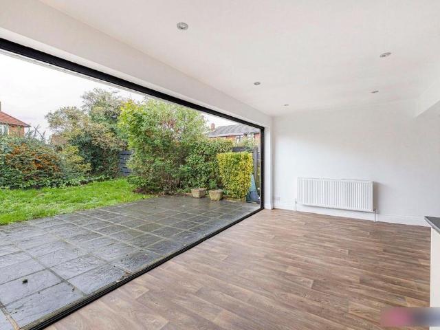 House for rent in London Borough of Havering, Greater London