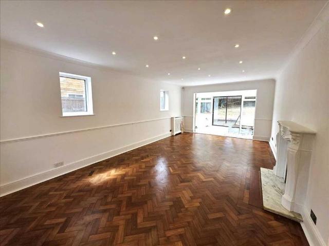 House for rent in Bushey Heath, Hertsmere