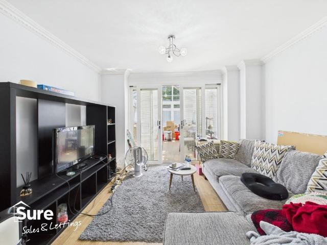 House for rent in Pouchen End, Hertfordshire