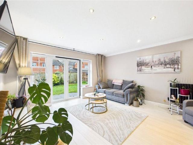 House for rent in Shinfield