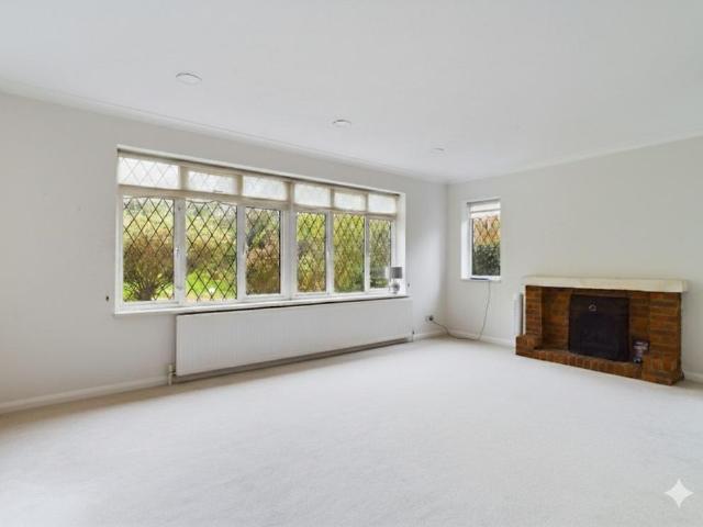 House for rent in Hadley Wood, Greater London